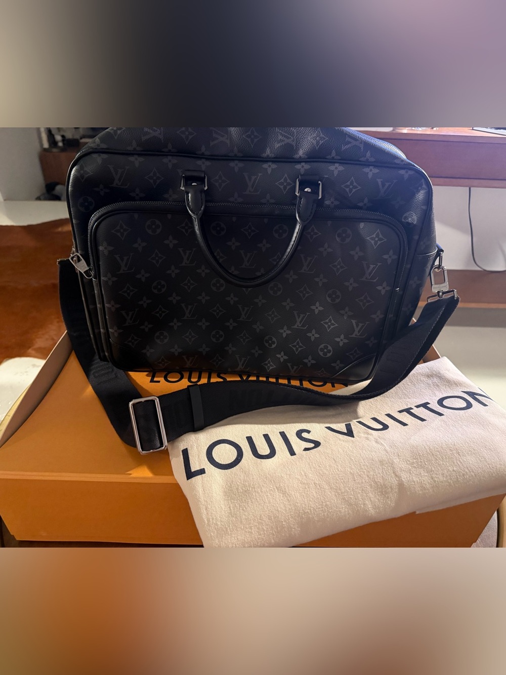 Louis Vuitton Weekender Bag M11512 - Like New